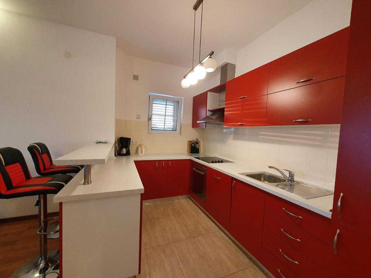 Renato Apartment *